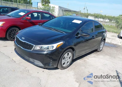 2018 Kia Forte Lx z USA, uszkodzony, nr VIN 3KPFK4A70JE269440